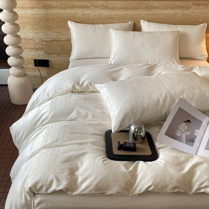 91家纺网 家纺一手货源 找家纺 琪格格纺织 2026新款纯棉全棉60s贡缎轻奢大提花四件套 纯棉贡缎 麦穗白