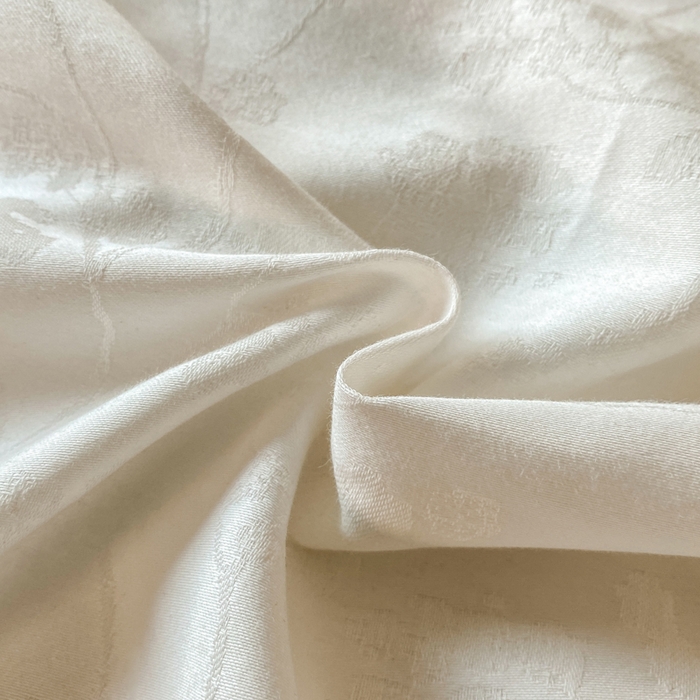 91家纺网 家纺一手货源 找家纺 琪格格纺织 2026新款纯棉全棉60s贡缎轻奢大提花四件套 纯棉贡缎 清影本白