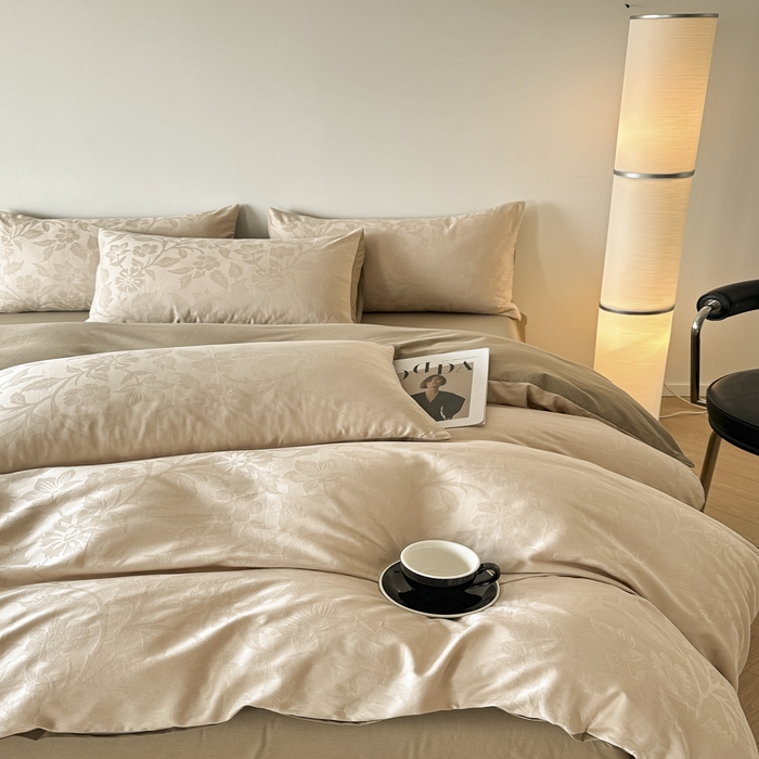 91家纺网 家纺一手货源 找家纺 琪格格纺织 2026新款纯棉全棉60s贡缎轻奢大提花四件套 纯棉贡缎 风浅浅棕