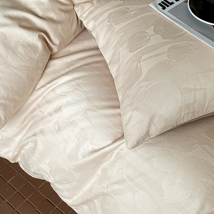 91家纺网 家纺一手货源 找家纺 琪格格纺织 2026新款纯棉全棉60s贡缎轻奢大提花四件套 纯棉贡缎 郁金香卡其