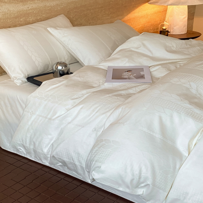 91家纺网 家纺一手货源 找家纺 琪格格纺织 2026新款纯棉全棉60s贡缎轻奢大提花四件套 纯棉贡缎 麦穗白