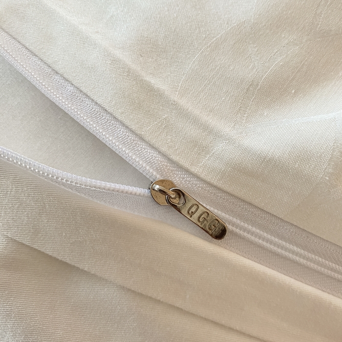 91家纺网 家纺一手货源 找家纺 琪格格纺织 2026新款纯棉全棉60s贡缎轻奢大提花四件套 纯棉贡缎 麦穗白