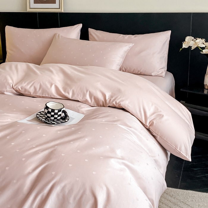 91家纺网 家纺一手货源 找家纺 琪格格纺织 2026新款纯棉全棉60s贡缎轻奢大提花四件套 纯棉贡缎提花 小爱心香芋紫