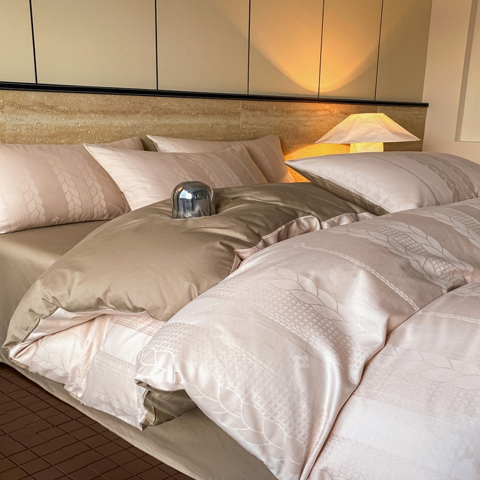 91家纺网 家纺一手货源 找家纺 琪格格纺织 2026新款纯棉全棉60s贡缎轻奢大提花四件套 纯棉贡缎 麦穗咖