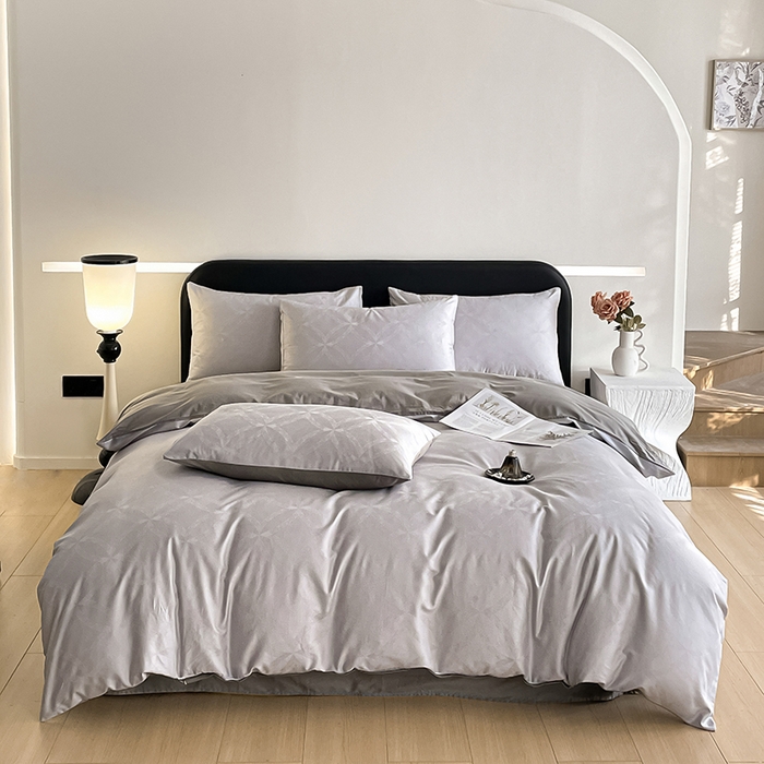 91家纺网 家纺一手货源 找家纺 琪格格纺织 2026新款纯棉全棉60s贡缎轻奢大提花四件套 纯棉贡缎 彩云乐园灰