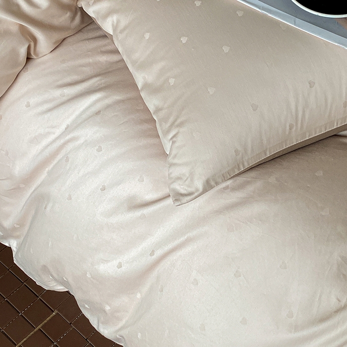 91家纺网 家纺一手货源 找家纺 琪格格纺织 2026新款纯棉全棉60s贡缎轻奢大提花四件套 纯棉贡缎 小爱心浅咖