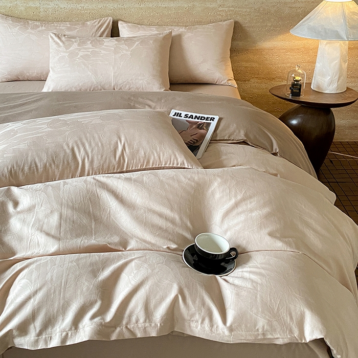 91家纺网 家纺一手货源 找家纺 琪格格纺织 2026新款纯棉全棉60s贡缎轻奢大提花四件套 纯棉贡缎 郁金香卡其