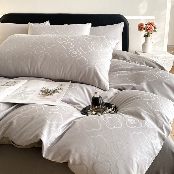 91家纺网 家纺一手货源 找家纺 琪格格纺织 2026新款纯棉全棉60s贡缎轻奢大提花四件套 纯棉贡缎 薇妮莎灰