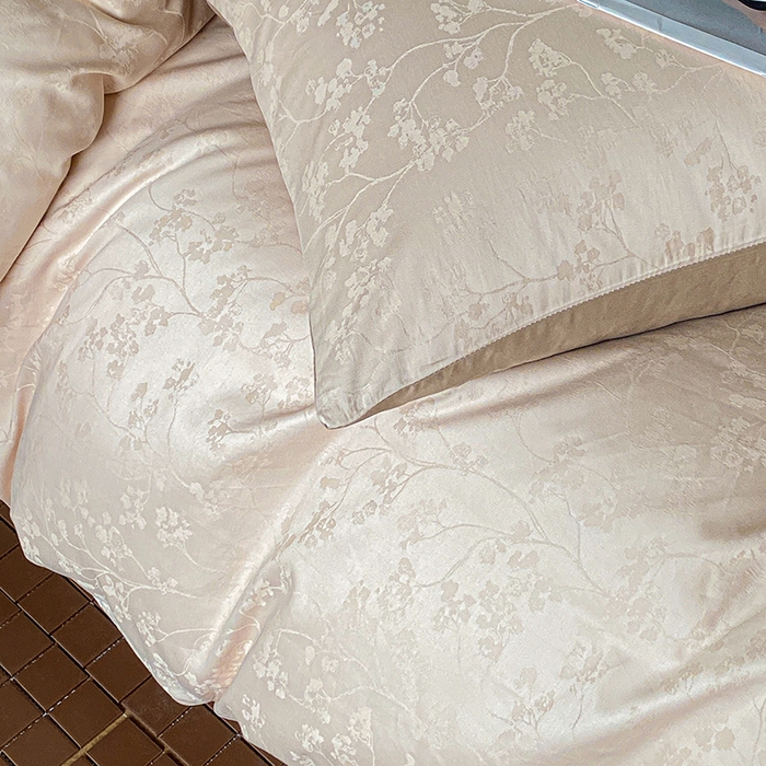 91家纺网 家纺一手货源 找家纺 琪格格纺织 2026新款纯棉全棉60s贡缎轻奢大提花四件套 纯棉贡缎 清影浅咖