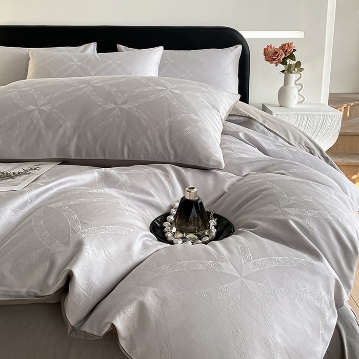 91家纺网 家纺一手货源 找家纺 琪格格纺织 2026新款纯棉全棉60s贡缎轻奢大提花四件套 纯棉贡缎 彩云乐园灰