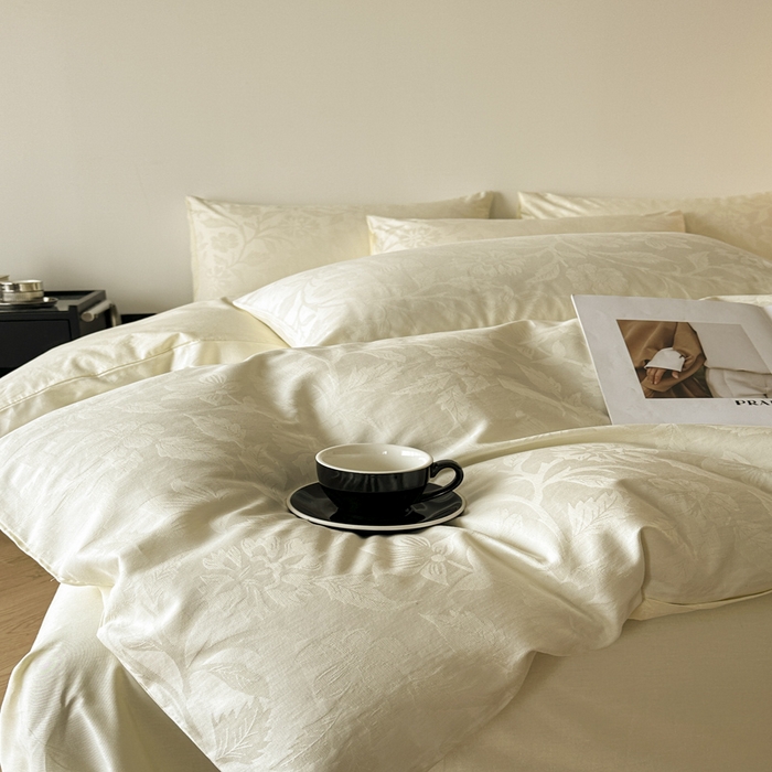 91家纺网 家纺一手货源 找家纺 琪格格纺织 2026新款纯棉全棉60s贡缎轻奢大提花四件套 纯棉贡缎提花-风浅奶白