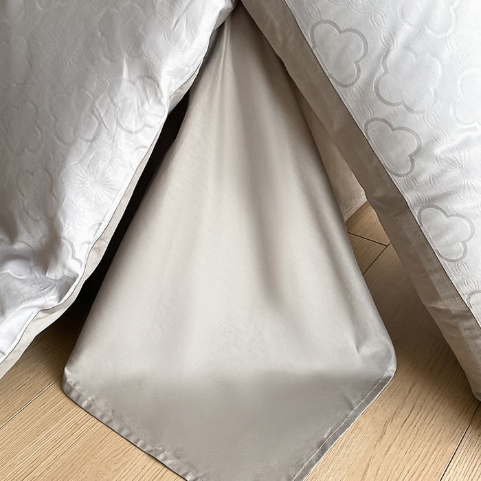 91家纺网 家纺一手货源 找家纺 琪格格纺织 2026新款纯棉全棉60s贡缎轻奢大提花四件套 纯棉贡缎 薇妮莎灰