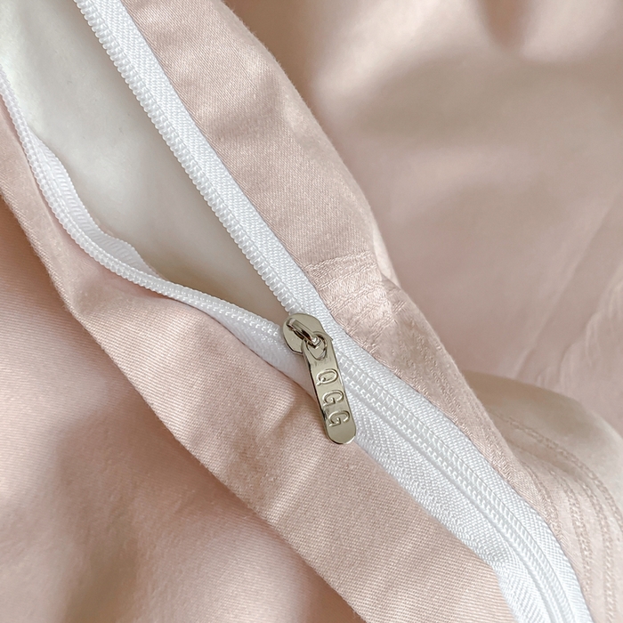 91家纺网 家纺一手货源 找家纺 琪格格纺织 2026新款纯棉全棉60s贡缎轻奢大提花四件套 纯棉贡缎 苏乡香芋紫