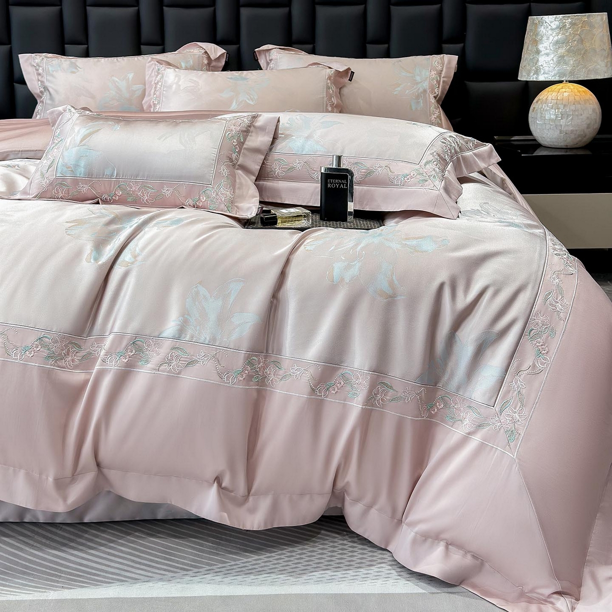 91家纺网 家纺一手货源 找家纺 2026新款轻奢风A类厚织提花长绒棉纯棉四件套100全棉高档重工刺绣被套床单床笠 薇澜-凝烟粉