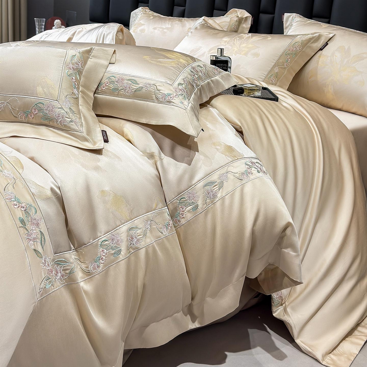 2026新款轻奢风A类厚织提花长绒棉纯棉四件套100全棉高档重工刺绣被套床单床笠 薇澜-太妃金