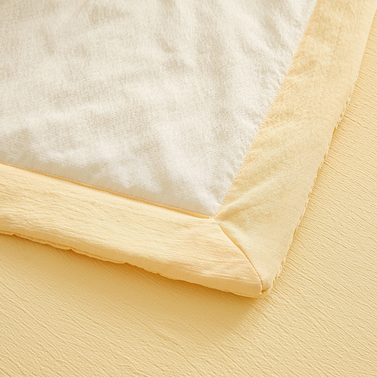 91家纺网 家纺一手货源 找家纺 晓时候 2026A类云感双层纱夏被四件套新疆棉花被无染夏凉被空调被 云朵白+柠檬黄