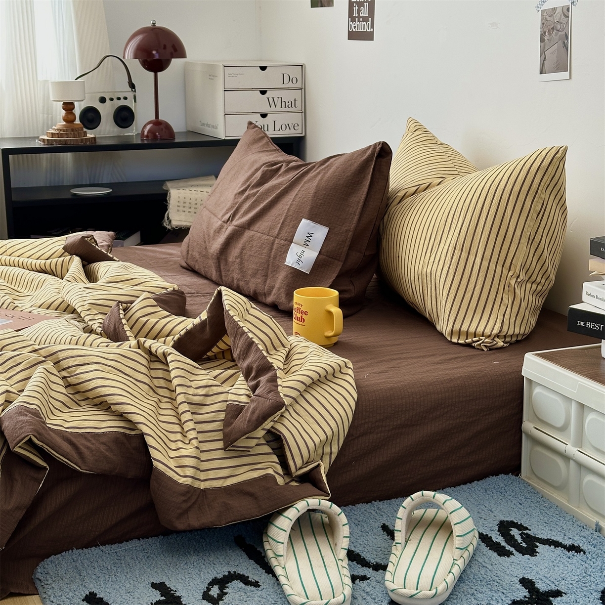 91家纺网 家纺一手货源 找家纺 拾一 2026新款简约日式条纹软糯水洗棉木棉夏凉被四件套单件空调被 夏凉被 黄-咖条