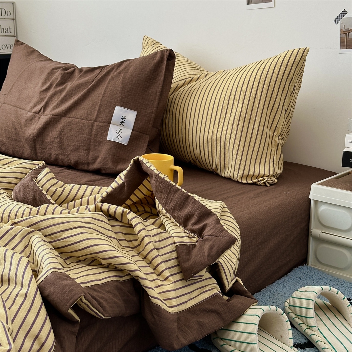 91家纺网 家纺一手货源 找家纺 拾一 2026新款简约日式条纹软糯水洗棉木棉夏凉被四件套单件空调被 夏凉被 黄-咖条