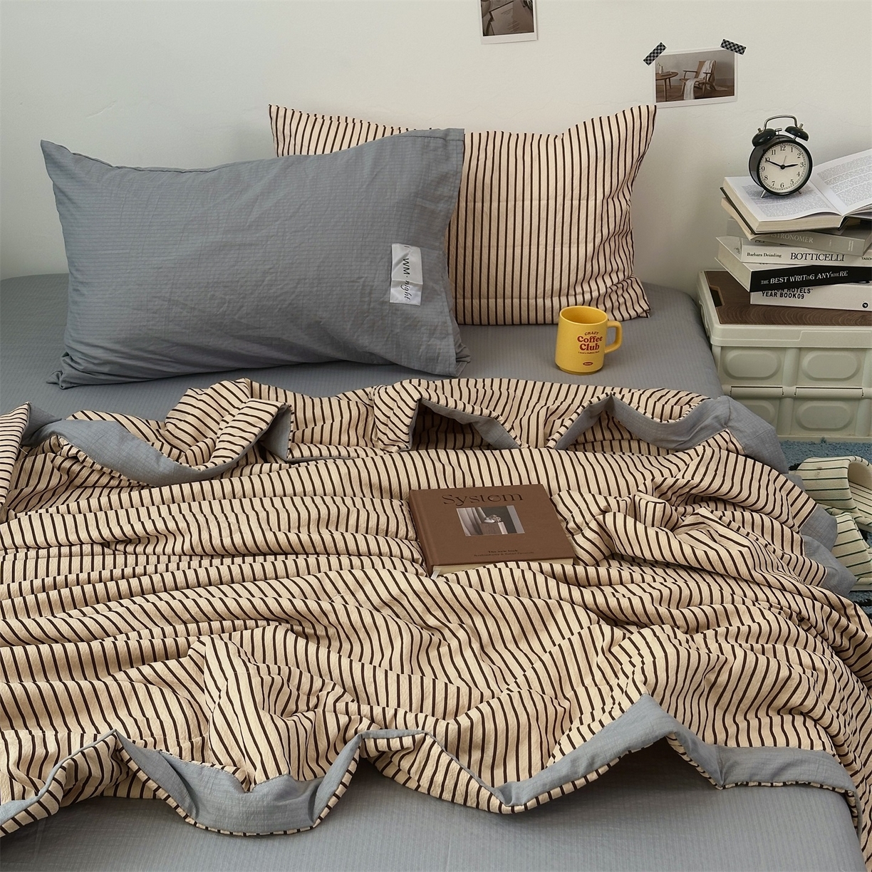 91家纺网 家纺一手货源 找家纺 拾一 2026新款简约日式条纹软糯水洗棉木棉夏凉被四件套单件空调被 夏凉被 奶茶-棕条