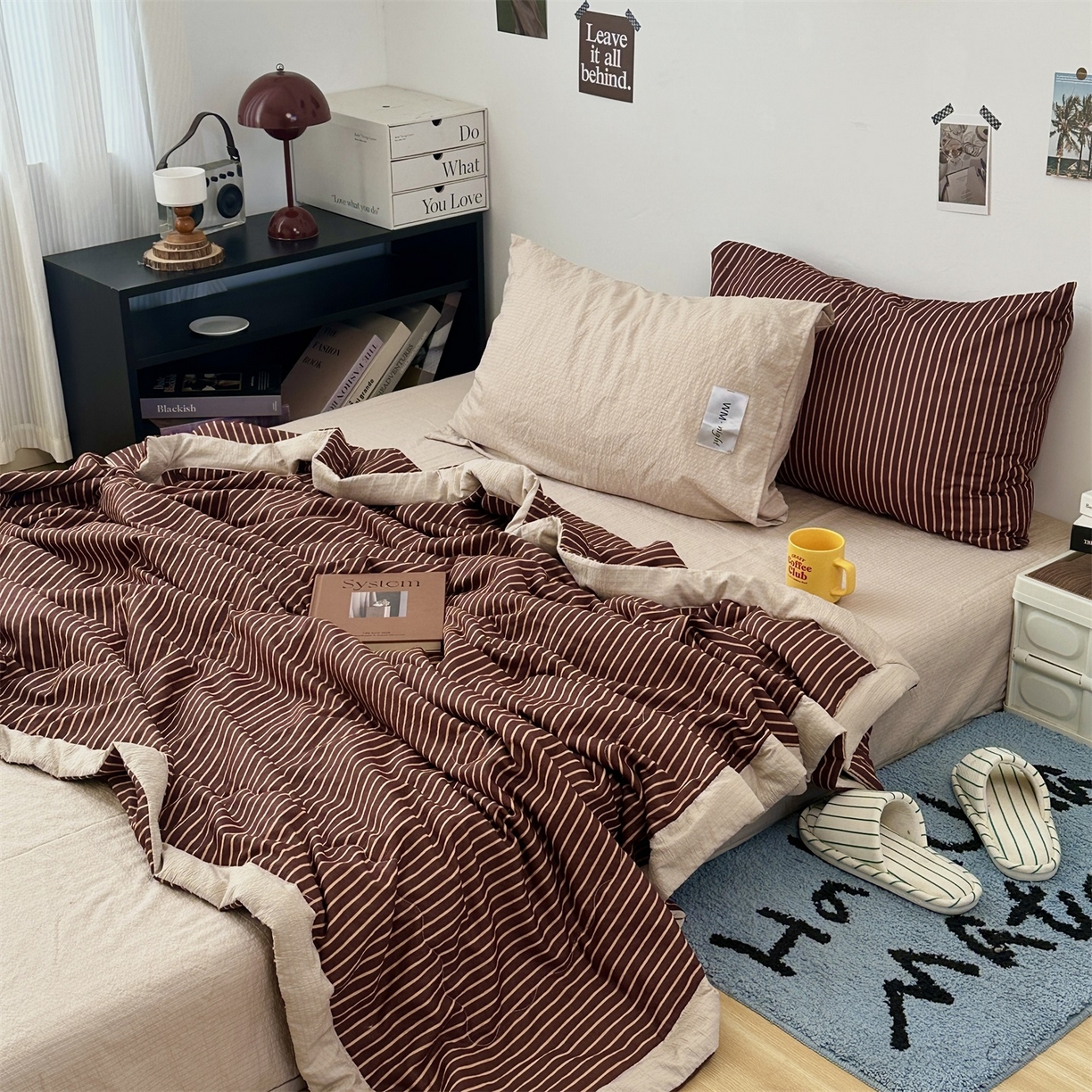 91家纺网 家纺一手货源 找家纺 拾一 2026新款简约日式条纹软糯水洗棉木棉夏凉被四件套单件空调被 夏凉被 棕-桔条