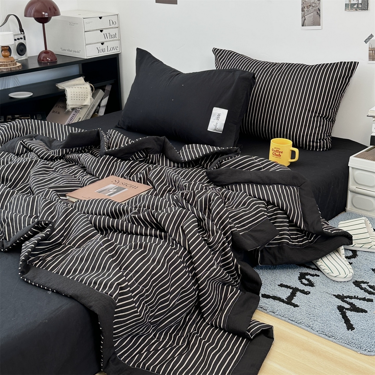 91家纺网 家纺一手货源 找家纺 拾一 2026新款简约日式条纹软糯水洗棉木棉夏凉被四件套单件空调被 夏凉被 黑-白条