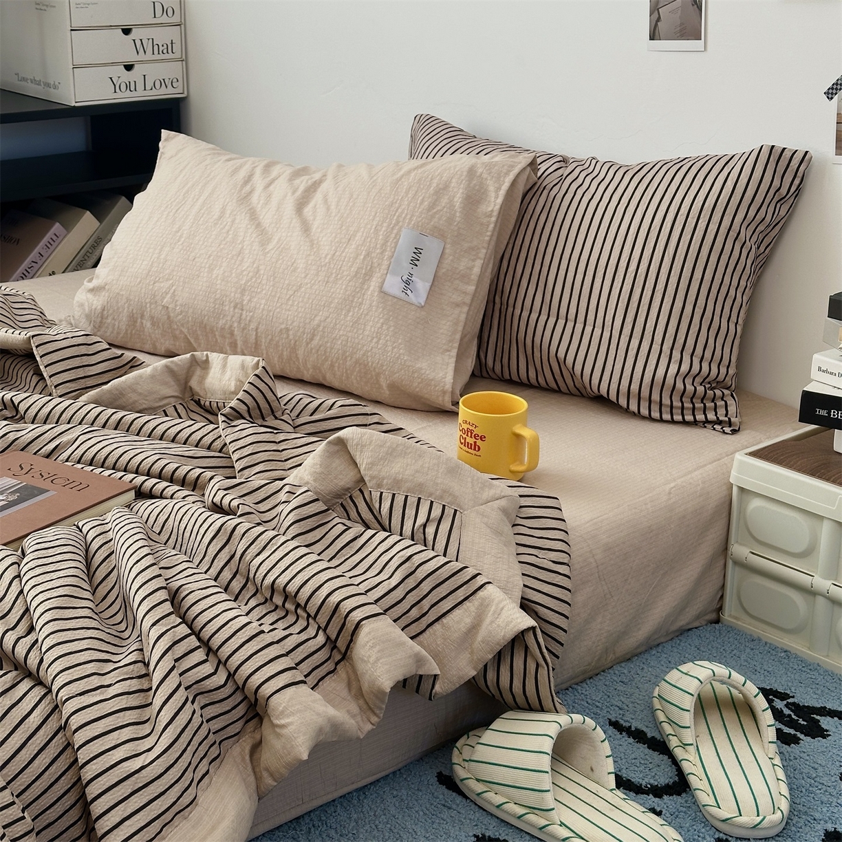91家纺网 家纺一手货源 找家纺 拾一 2026新款简约日式条纹软糯水洗棉木棉夏凉被四件套单件空调被 夏凉被 灰-黑条