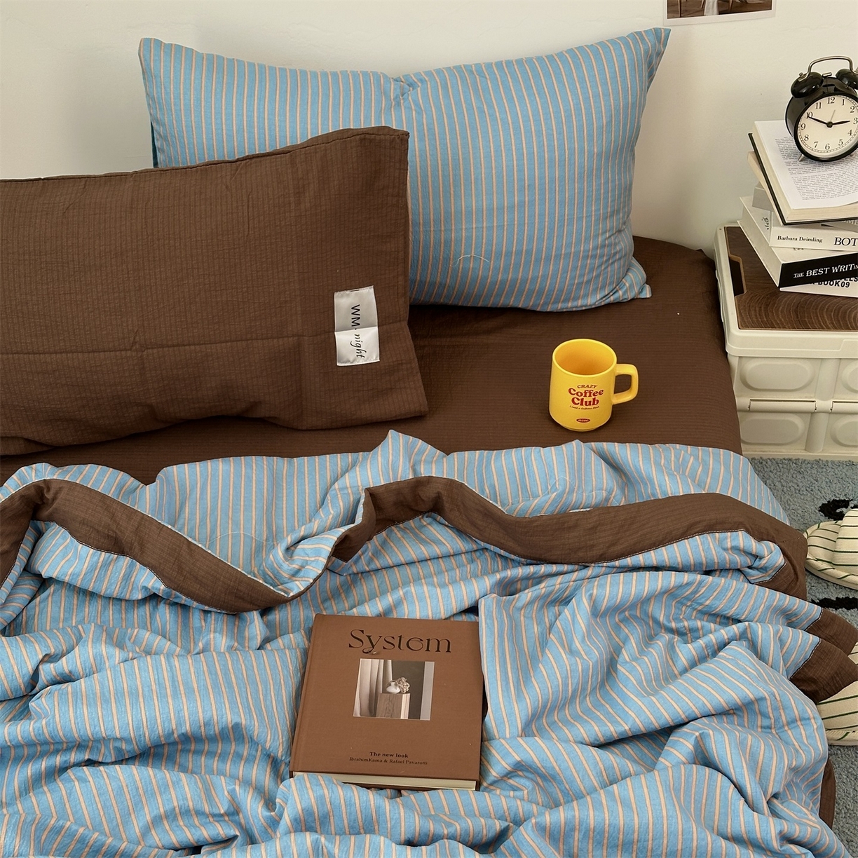 91家纺网 家纺一手货源 找家纺 拾一 2026新款简约日式条纹软糯水洗棉木棉夏凉被四件套单件空调被 夏凉被 蓝-咖条