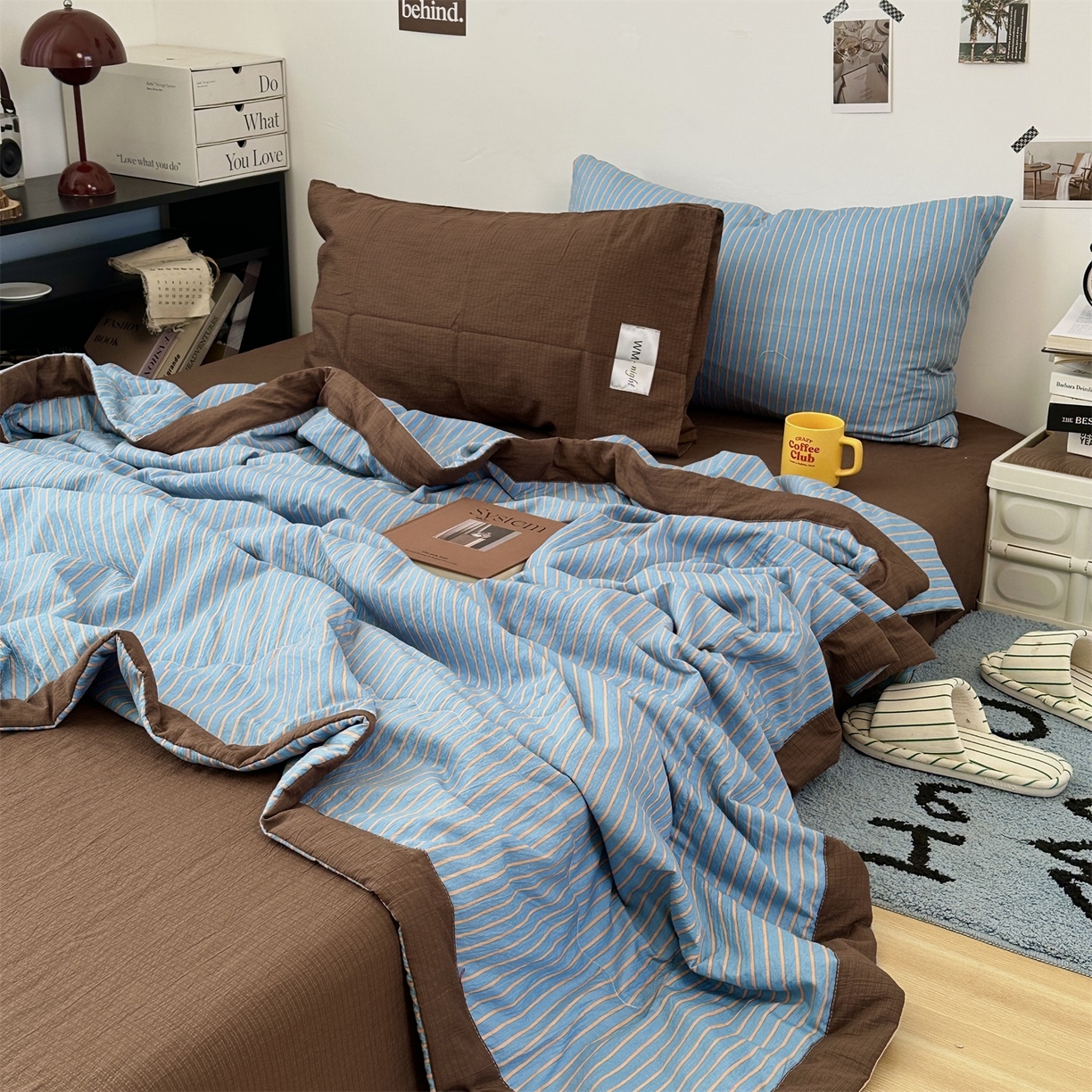 91家纺网 家纺一手货源 找家纺 拾一 2026新款简约日式条纹软糯水洗棉木棉夏凉被四件套单件空调被 夏凉被 蓝-咖条