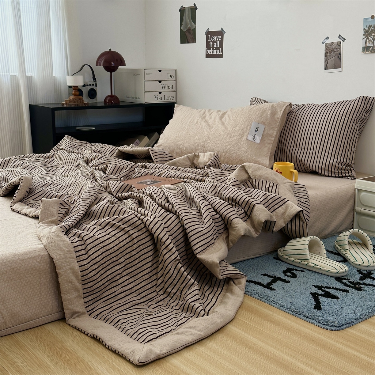 91家纺网 家纺一手货源 找家纺 拾一 2026新款简约日式条纹软糯水洗棉木棉夏凉被四件套单件空调被 夏凉被 灰-黑条