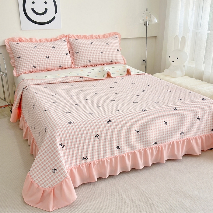 91家纺网 家纺一手货源 找家纺 赛琳 2026新款水洗棉花边床盖单件床盖四季通用夹棉床盖 床盖单件 心结