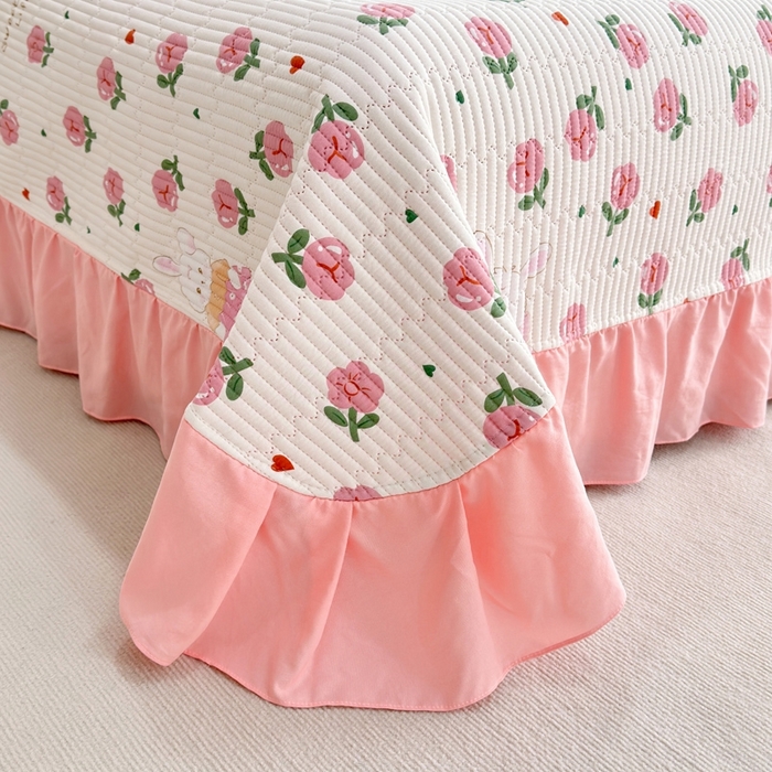 91家纺网 家纺一手货源 找家纺 赛琳 2026新款水洗棉花边床盖单件床盖四季通用夹棉床盖 床盖单件 花园小兔