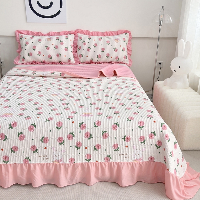 91家纺网 家纺一手货源 找家纺 赛琳 2026新款水洗棉花边床盖单件床盖四季通用夹棉床盖 床盖单件 花园小兔