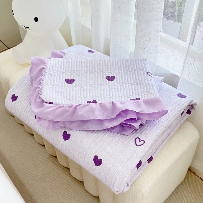 91家纺网 家纺一手货源 找家纺 赛琳 2026新款水洗棉花边床盖单件床盖四季通用夹棉床盖 床盖单件 花漾甜心