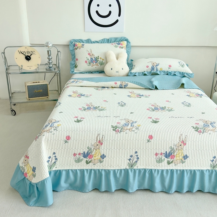 91家纺网 家纺一手货源 找家纺 赛琳 2026新款水洗棉花边床盖单件床盖四季通用夹棉床盖 床盖单件 彼得小兔