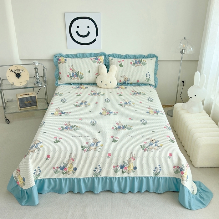 91家纺网 家纺一手货源 找家纺 赛琳 2026新款水洗棉花边床盖单件床盖四季通用夹棉床盖 床盖单件 彼得小兔