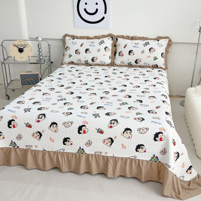 91家纺网 家纺一手货源 找家纺 赛琳 2026新款水洗棉花边床盖单件床盖四季通用夹棉床盖 床盖单件 萌趣小新