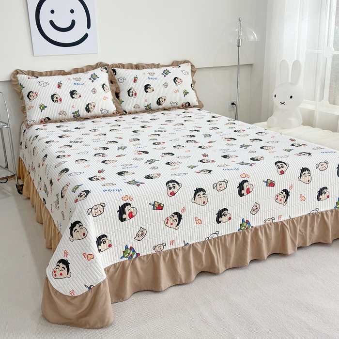 91家纺网 家纺一手货源 找家纺 赛琳 2026新款水洗棉花边床盖单件床盖四季通用夹棉床盖 床盖单件 萌趣小新