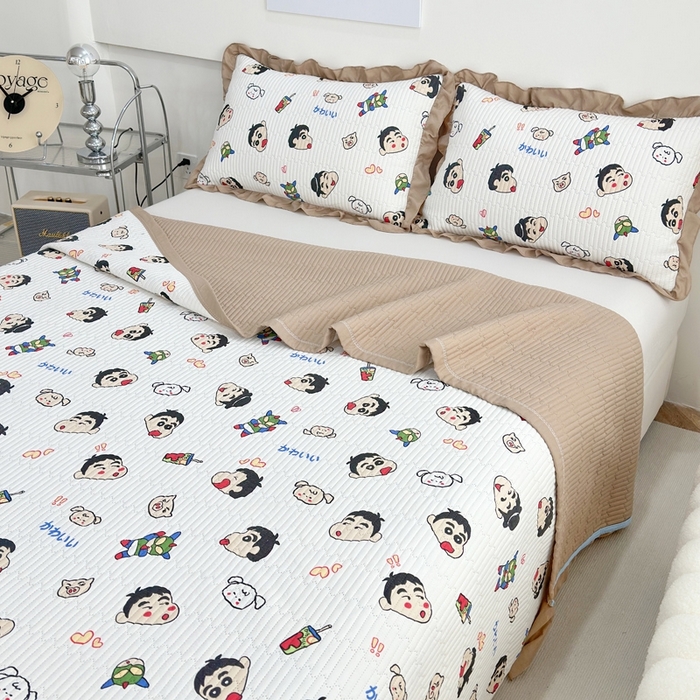 91家纺网 家纺一手货源 找家纺 赛琳 2026新款水洗棉花边床盖单件床盖四季通用夹棉床盖 床盖单件 萌趣小新