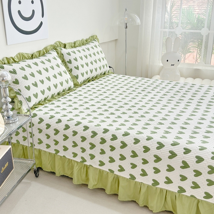 91家纺网 家纺一手货源 找家纺 赛琳 2026新款水洗棉花边床盖单件床盖四季通用夹棉床盖 床盖单件 绿色爱心