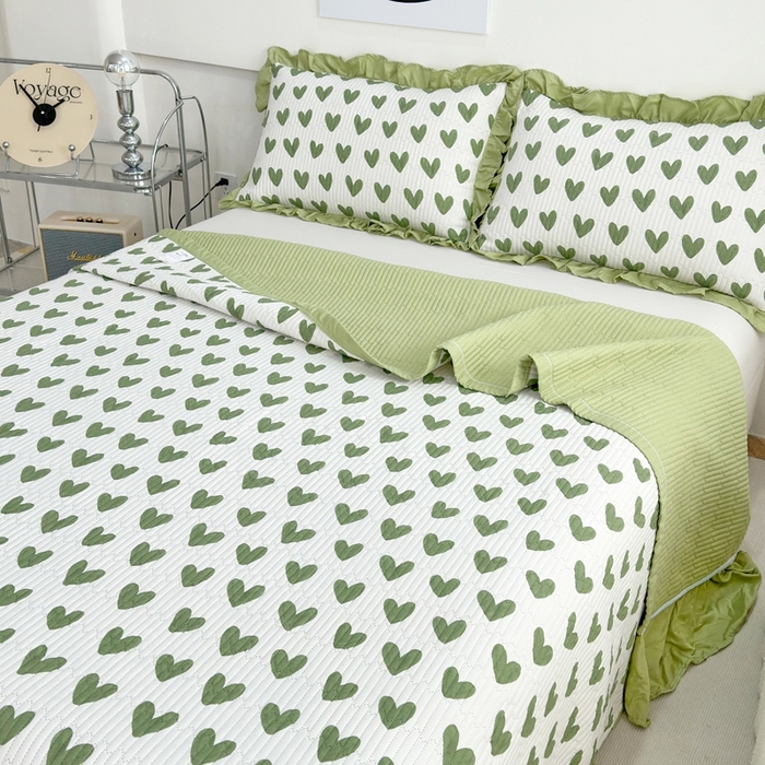 91家纺网 家纺一手货源 找家纺 赛琳 2026新款水洗棉花边床盖单件床盖四季通用夹棉床盖 床盖单件 绿色爱心