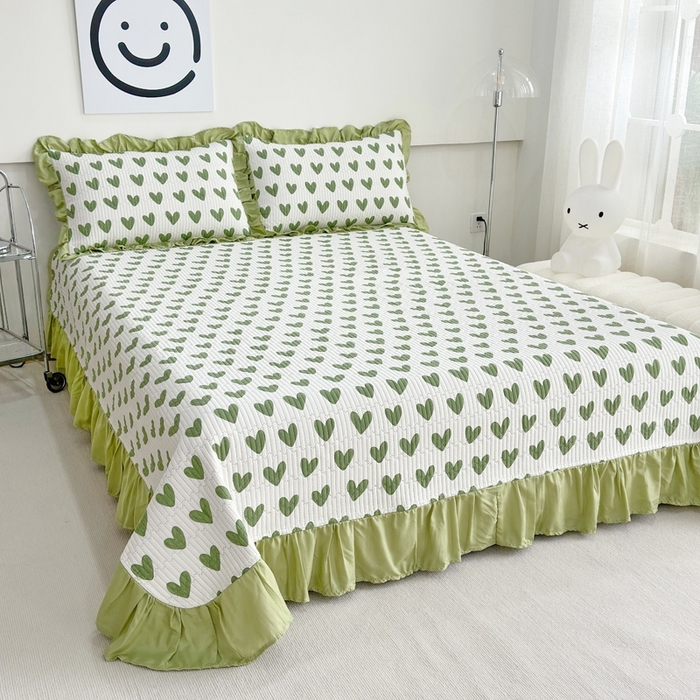 91家纺网 家纺一手货源 找家纺 赛琳 2026新款水洗棉花边床盖单件床盖四季通用夹棉床盖 床盖单件 绿色爱心