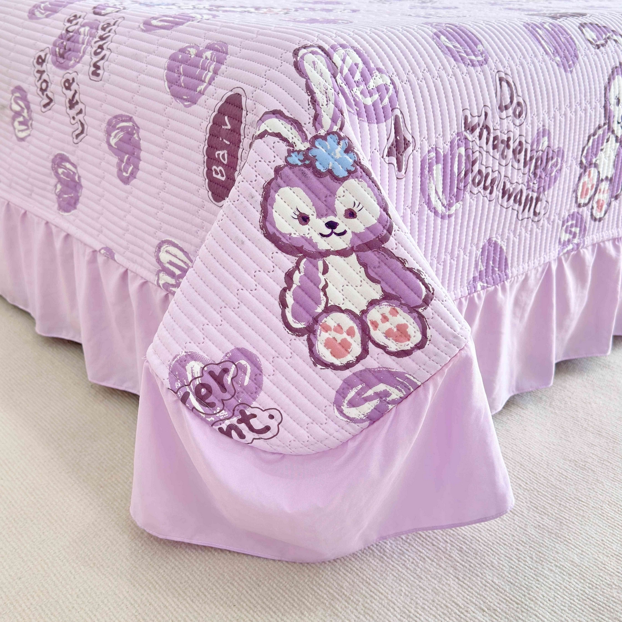 91家纺网 家纺一手货源 找家纺 赛琳 2026新款水洗棉花边床盖单件床盖四季通用夹棉床盖 床盖单件 心心小兔