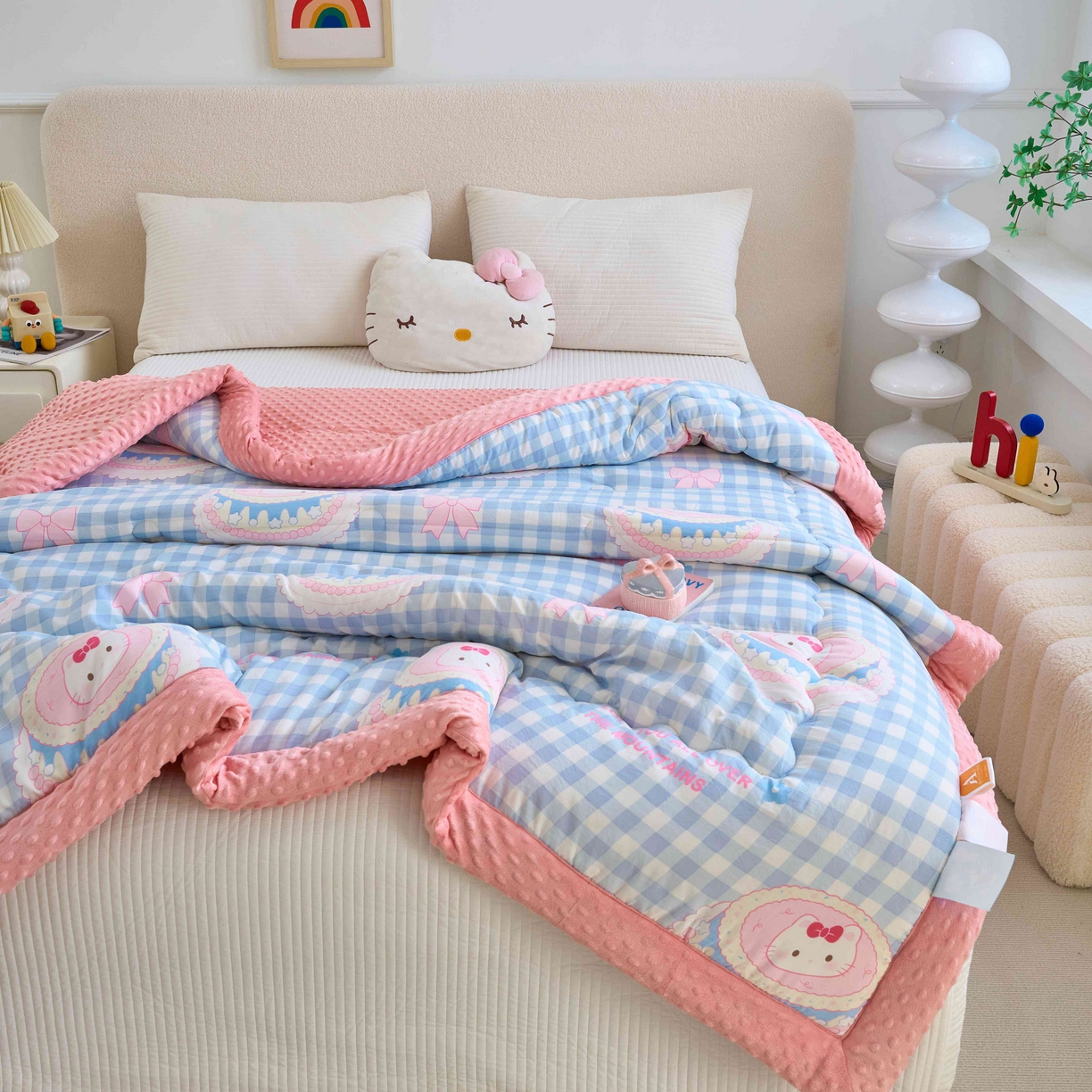 91家纺网 家纺一手货源 找家纺 赛琳 2026新款包边豆豆被单人学生宿舍春秋被豆豆冬被被子被芯 小猫KT