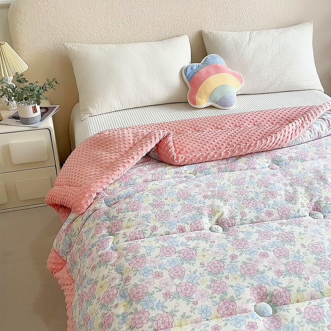 91家纺网 家纺一手货源 找家纺 赛琳 2026新款包边豆豆被单人学生宿舍春秋被豆豆冬被被子被芯 花漫枝
