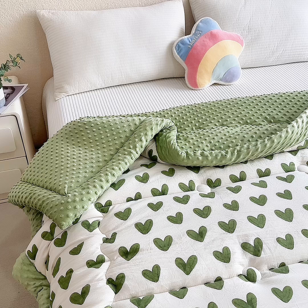 91家纺网 家纺一手货源 找家纺 赛琳 2026新款包边豆豆被单人学生宿舍春秋被豆豆冬被被子被芯 爱心-绿