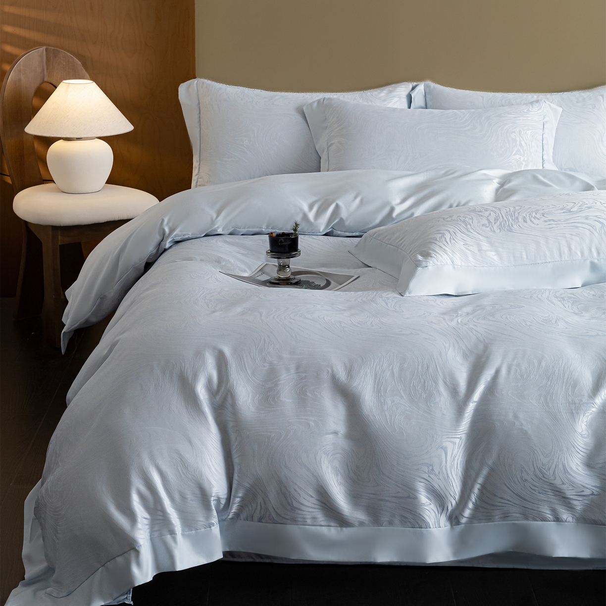 91家纺网 家纺一手货源 找家纺 悦织湾家纺 2026春夏新款亲肤冰丝提花四件套 星空（淡蓝）