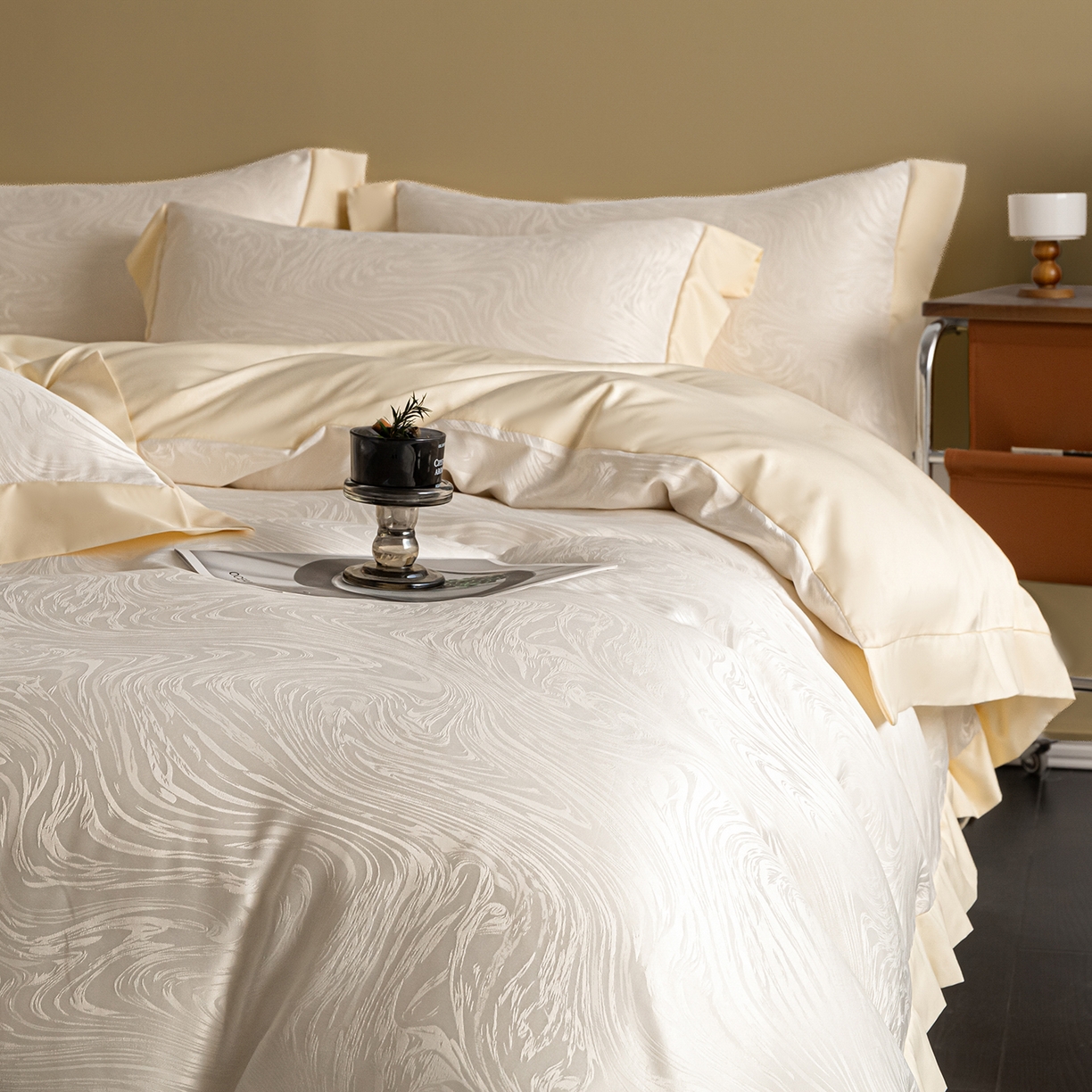 91家纺网 家纺一手货源 找家纺 悦织湾家纺 2026春夏新款亲肤冰丝提花四件套 星空（奶白）