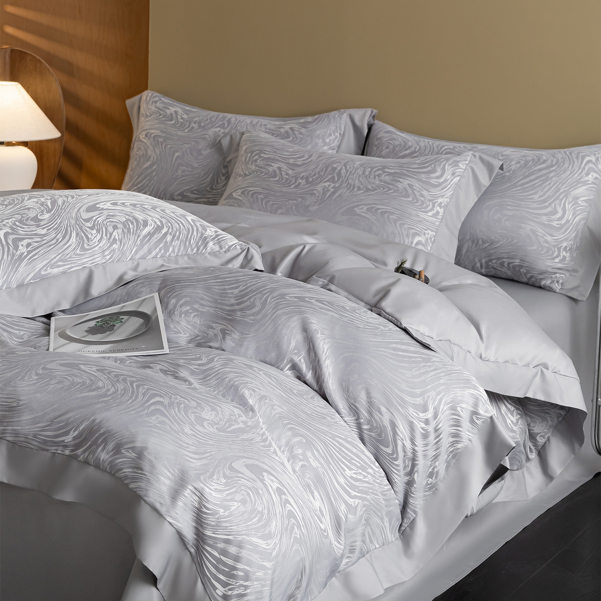 91家纺网 家纺一手货源 找家纺 悦织湾家纺 2026春夏新款亲肤冰丝提花四件套 星空（浅灰）