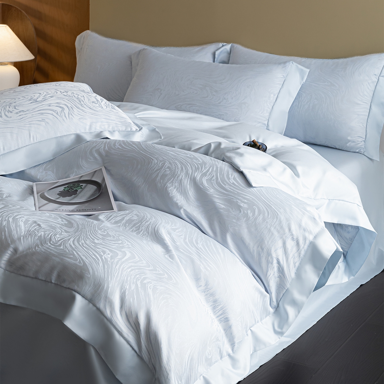 91家纺网 家纺一手货源 找家纺 悦织湾家纺 2026春夏新款亲肤冰丝提花四件套 星空（淡蓝）