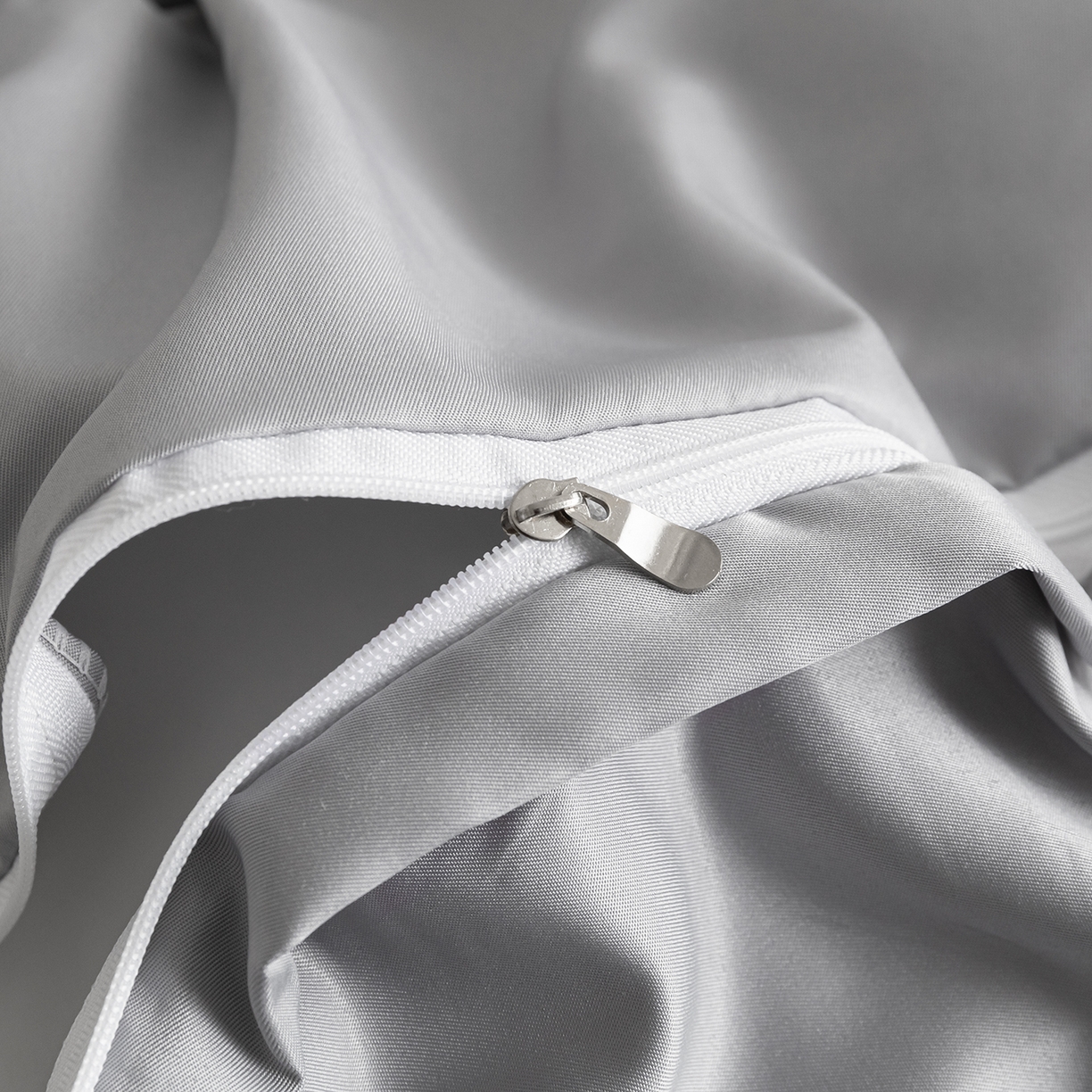 91家纺网 家纺一手货源 找家纺 悦织湾家纺 2026春夏新款亲肤冰丝提花四件套 星空（浅灰）